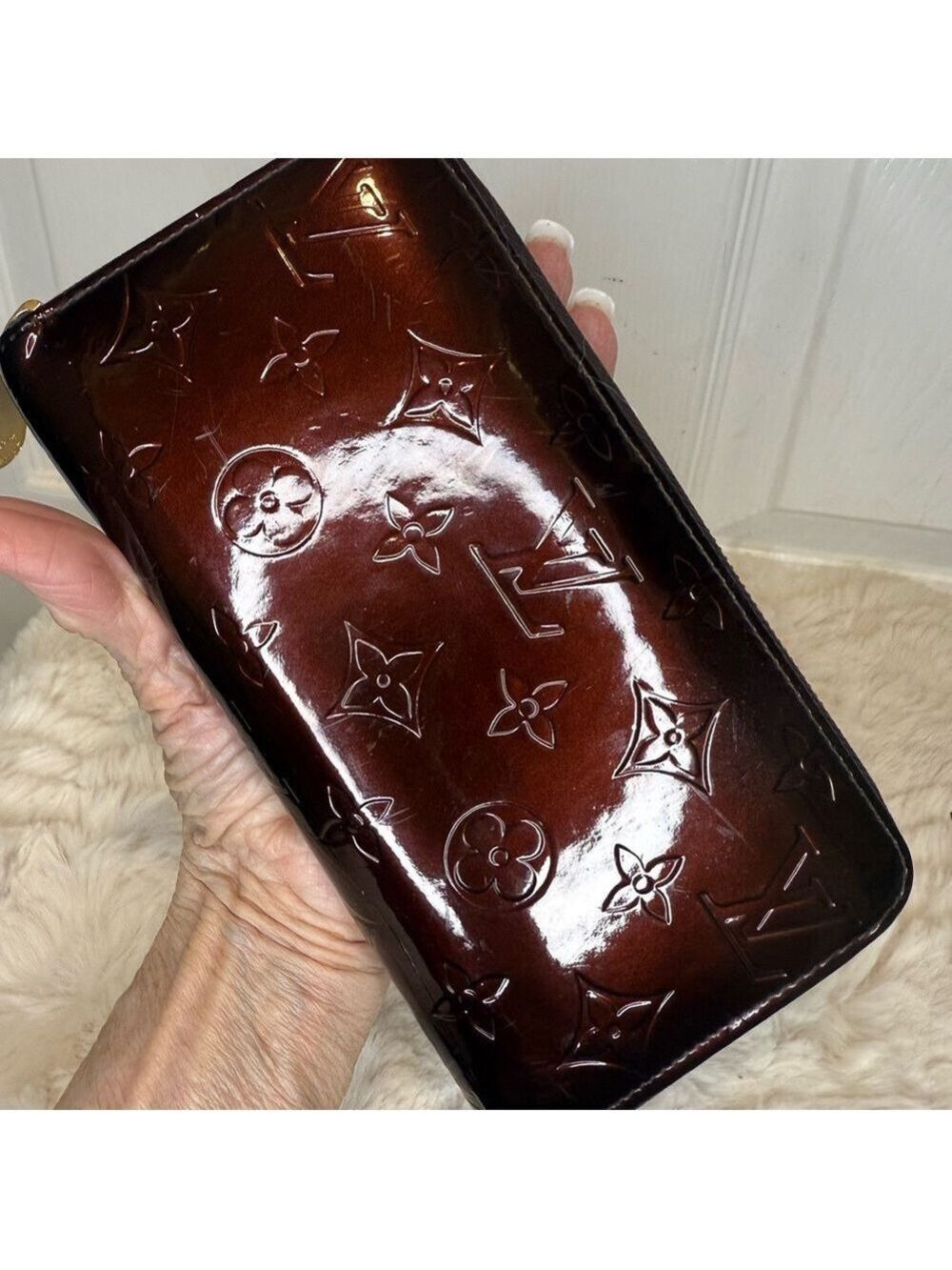 LOUIS VUITTON MONOGRAM VERNIS ZIPPY WALLET - Picture 3 of 16